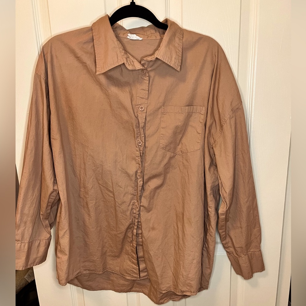 Button up women’s long sleeve shirt size M